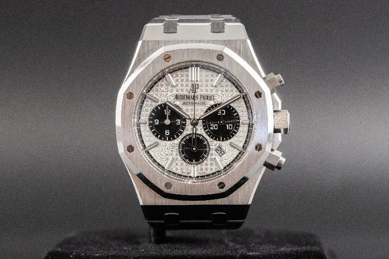 Audemars Piguet<br>26331ST Royal Oak Chronograph White Dial