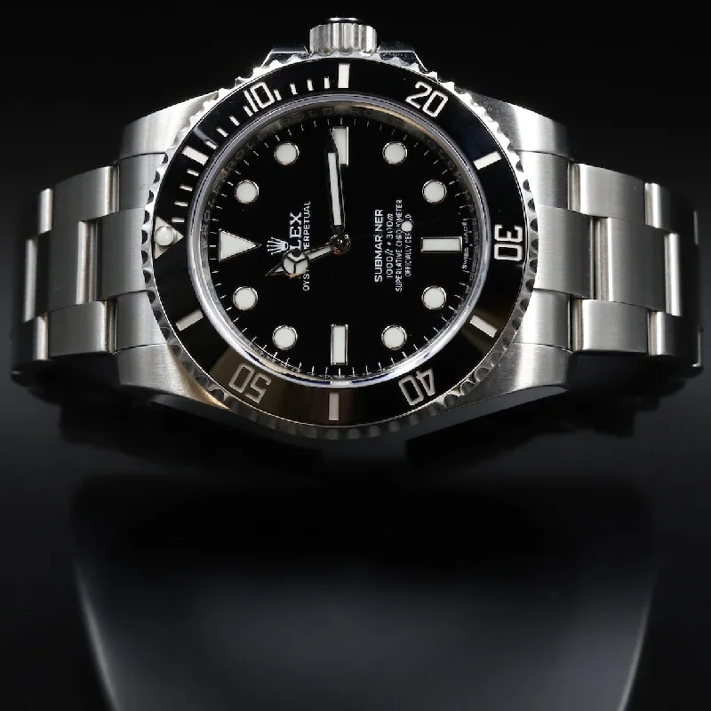 Rolex<br>114060 Submariner No Date