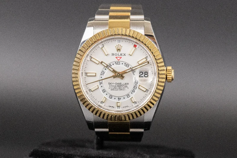 Rolex<br>326933 Sky-Dweller SS/18k White Dial