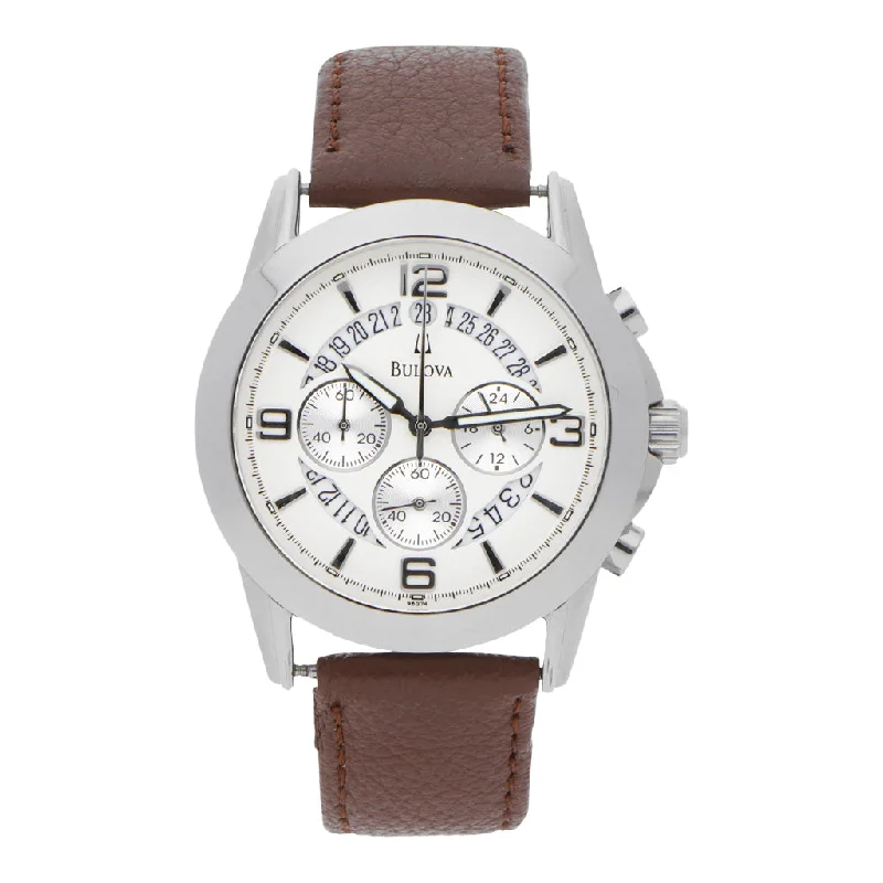 Reloj Bulova para caballero en acero inoxidable correa piel.